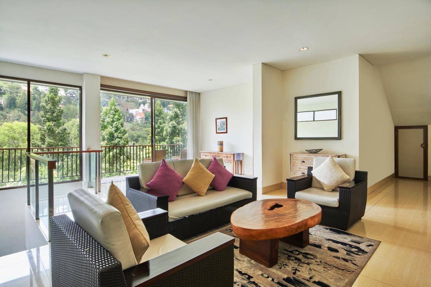 Tulip Hill View Villa 5 Bedrooms With A Private Swimming Pool Bandung Exteriér fotografie